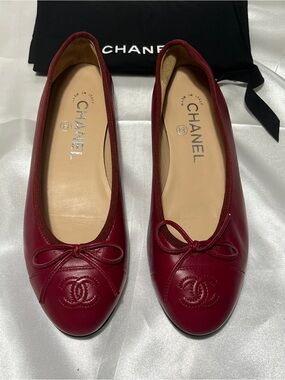 CHANEL Red Leather CC Logo Ballet Flats